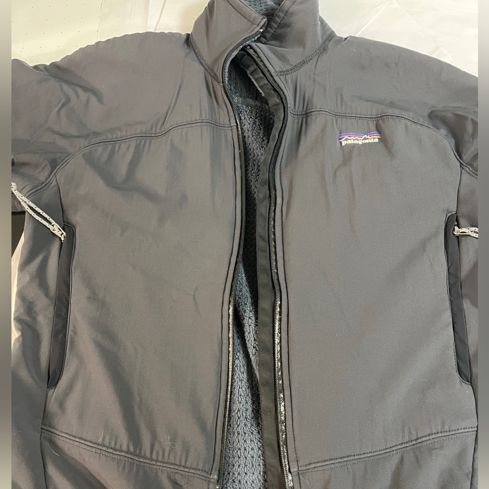 Vintage Patagonia Men’s Core Skin Jacket Made in USA style 84450 size M Gray
